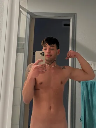 OnlyFans cuenta cristiansuarezz header 2