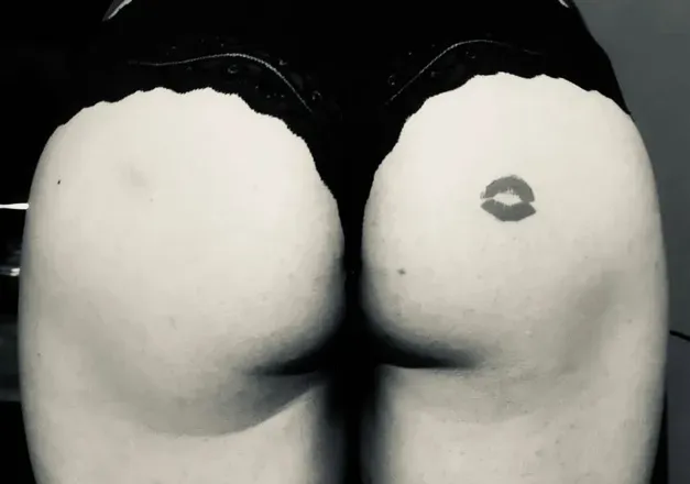 OnlyFans cuenta masked.mia avatar 1