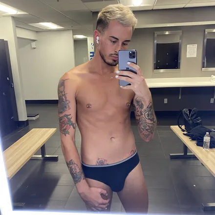 OnlyFans cuenta aryalright header 2