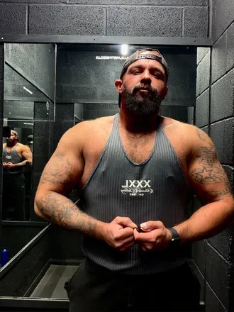 OnlyFans cuenta muscle_beardedbear avatar 1