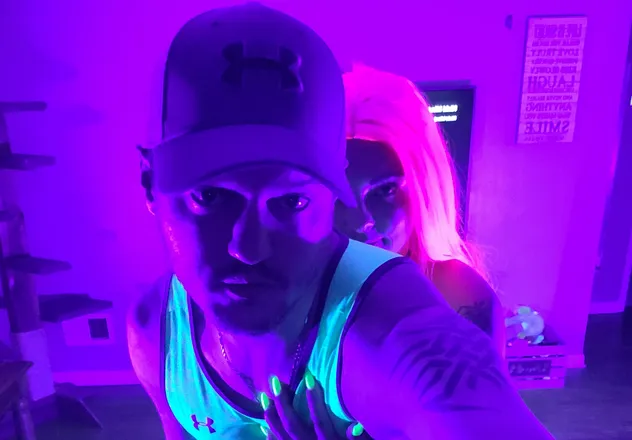 OnlyFans account  daddyuviolet header 2