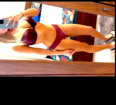 OnlyFans account  bombshellbarbie22 header 2
