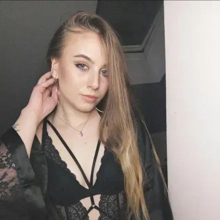 OnlyFans cuenta hollyclue avatar 1
