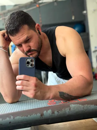 OnlyFans cuenta luigoavendano header 2