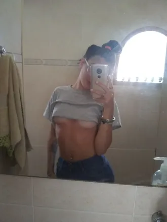 OnlyFans account  juliventuraa header 2