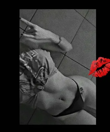 OnlyFans cuenta ladyarabella header 2