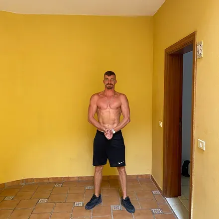 OnlyFans account  guessing123 avatar 1