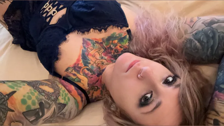 OnlyFans account  lynnroee header 2