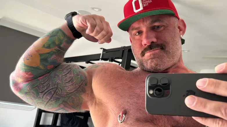 OnlyFans cuenta daddygymrat avatar 1