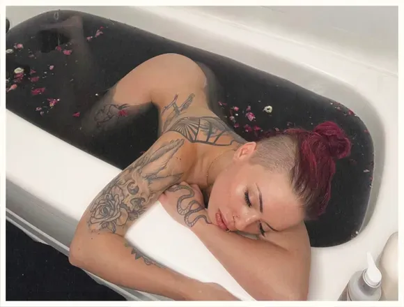 OnlyFans cuenta the_inkedrabbit header 2