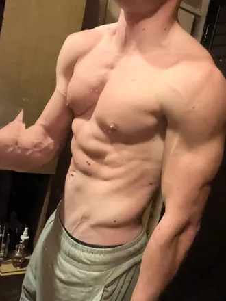 OnlyFans cuenta viliann header 2