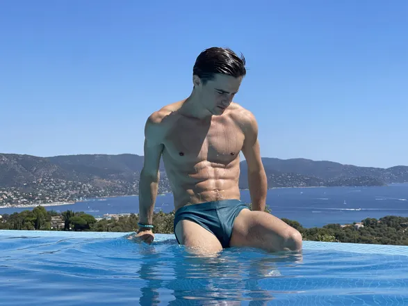 OnlyFans cuenta iam_cobalt header 2