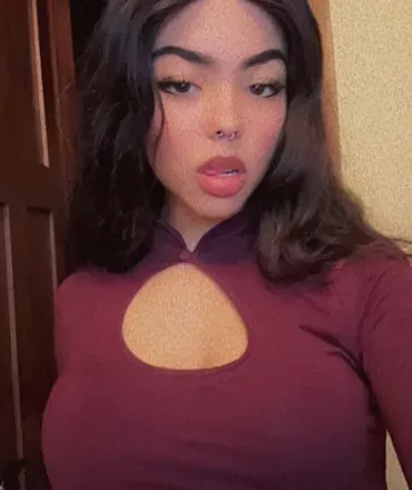 OnlyFans account  uwuhoodbaby avatar 1