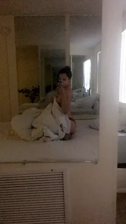 OnlyFans cuenta yourfavwhitegurlll header 2