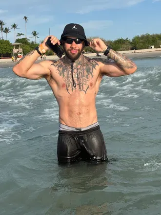 OnlyFans cuenta lucasguerrax header 2