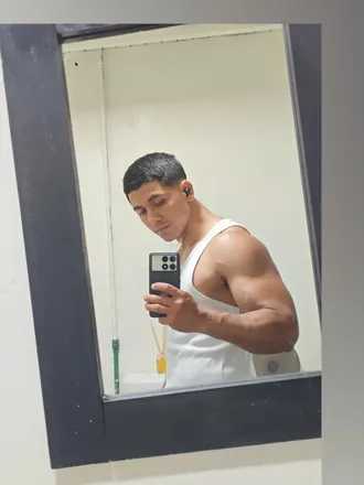 OnlyFans cuenta campo2299 header 2
