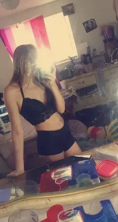 OnlyFans account  womenlovingwomen avatar 1