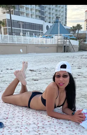 OnlyFans cuenta cutiemonique83 header 2