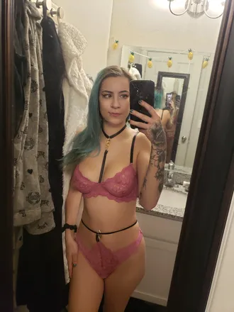OnlyFans cuenta sultrysecretz header 2