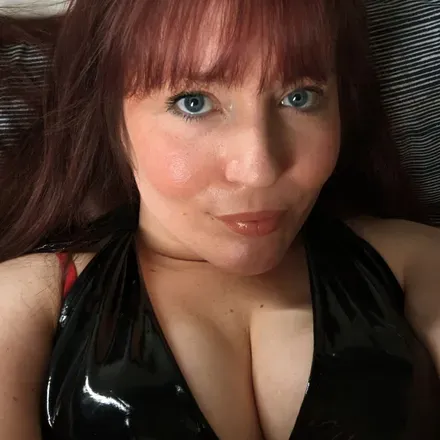 OnlyFans account  itsscarlettrosexxx avatar 1