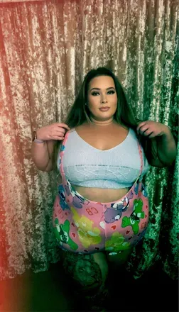 OnlyFans cuenta juicylucy505free avatar 1