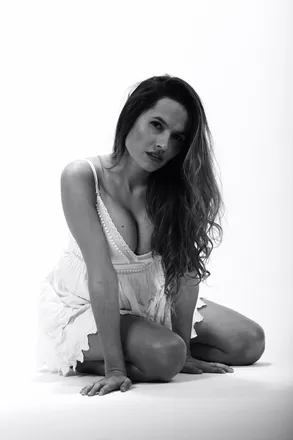 OnlyFans cuenta honeybeeuk header 2