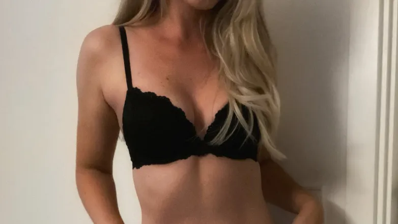 OnlyFans cuenta carolinedk header 2