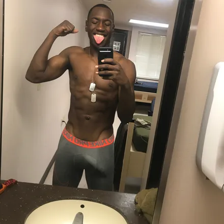 OnlyFans cuenta thekingslade header 2