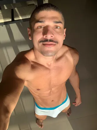 OnlyFans cuenta markguz header 2