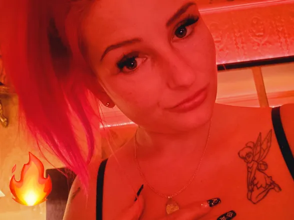 OnlyFans account  redroxy_offical header 2