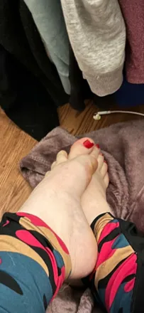 OnlyFans cuenta thesisterfeet header 2