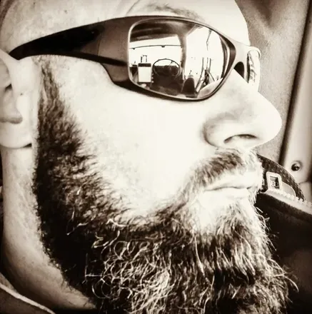 OnlyFans cuenta dadbod_99 avatar 1