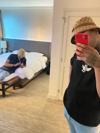 OnlyFans cuenta bossleeky header 2
