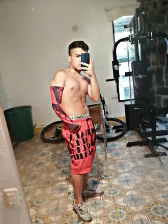OnlyFans cuenta robertzamora777 avatar 1