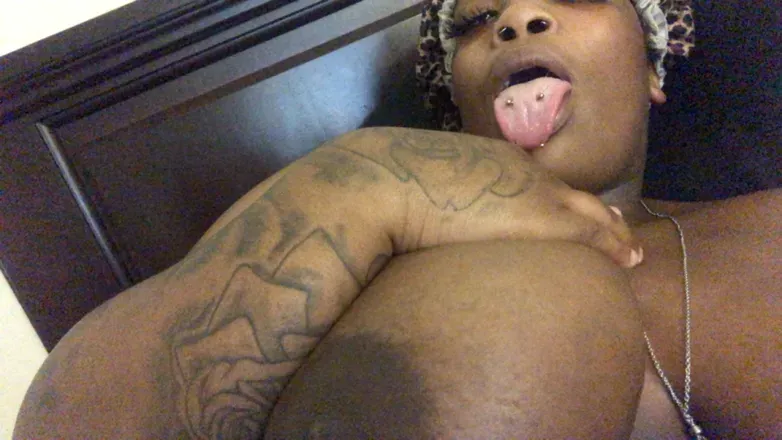 OnlyFans cuenta lovvakourt avatar 1