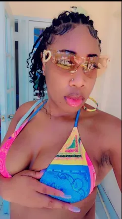 OnlyFans cuenta notyouraveragelovertb avatar 1