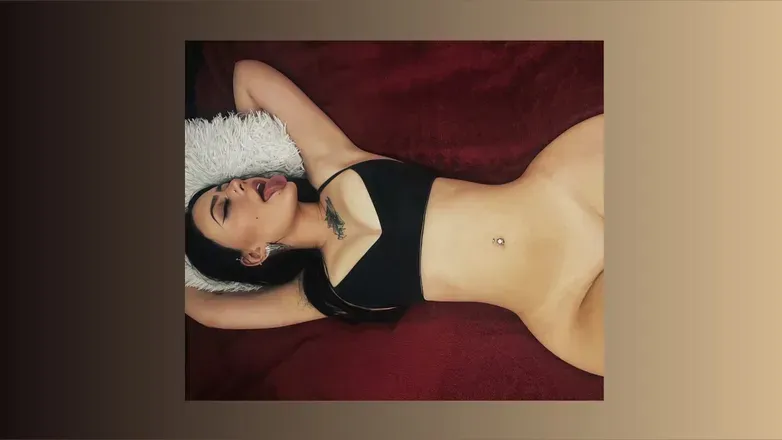 OnlyFans cuenta emieverlyn header 2