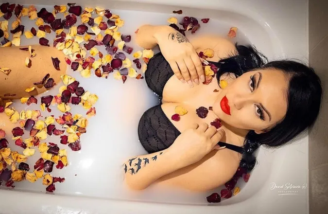 OnlyFans cuenta moniquesexy header 2
