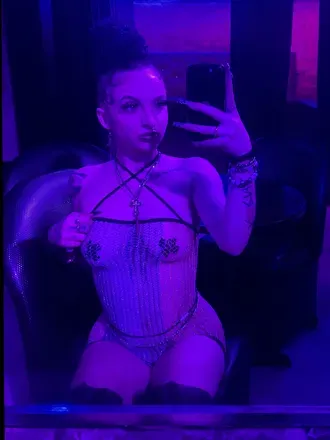 OnlyFans account  femaleralo avatar 1