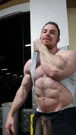 OnlyFans cuenta musclegodbrendan avatar 1