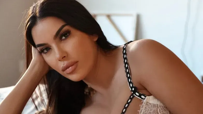 OnlyFans cuenta alexaalvarez header 2
