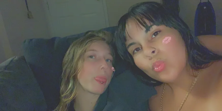 OnlyFans cuenta yourbaddies header 2