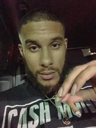OnlyFans account  dickari avatar 1