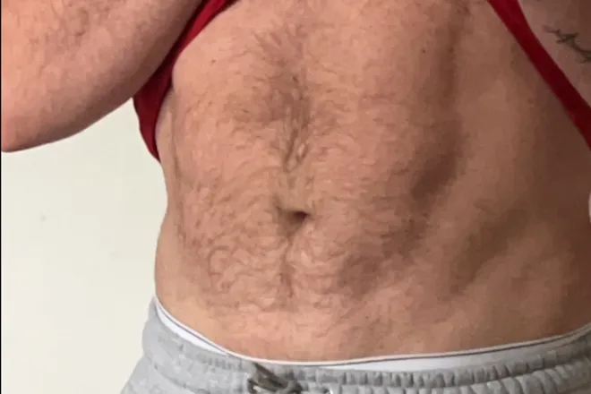 OnlyFans account  v_eli header 2