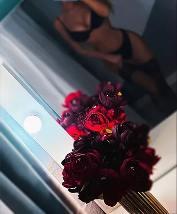 OnlyFans cuenta sophia.aurea header 2