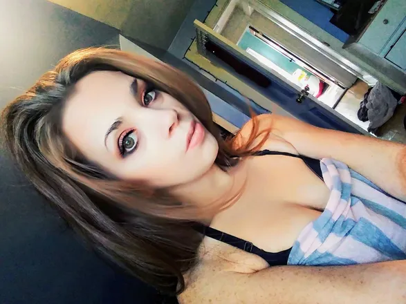 OnlyFans account  beautyandthetrollz header 2