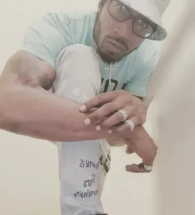 OnlyFans cuenta j2real4u4real avatar 1