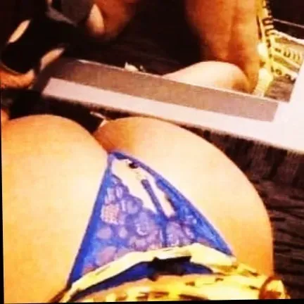 OnlyFans account  millonsmilk avatar 1