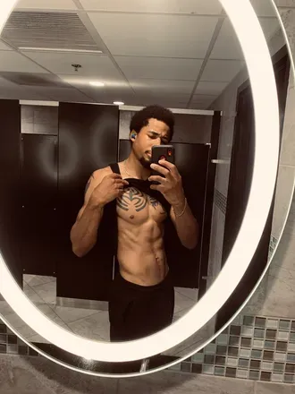 OnlyFans cuenta froggthealex avatar 1