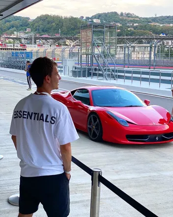 OnlyFans cuenta nikinov10 header 2